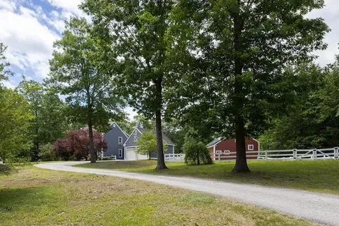 28 Mathews Road Henniker NH 03242