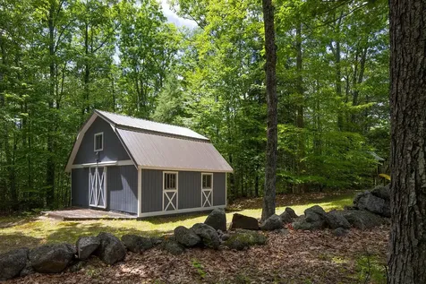 28 Mathews Road Henniker NH 03242