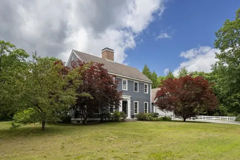 28 Mathews Road Henniker NH 03242