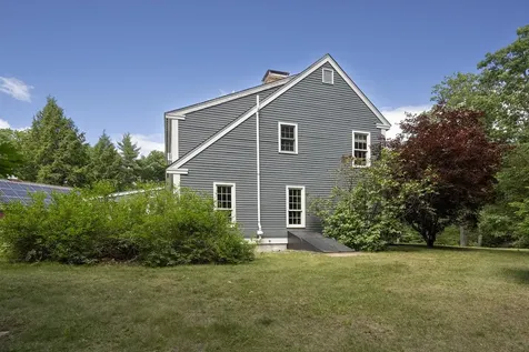 28 Mathews Road Henniker NH 03242