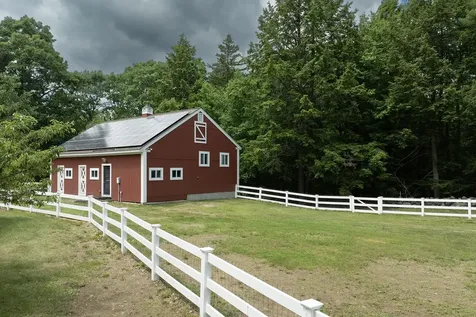 28 Mathews Road Henniker NH 03242