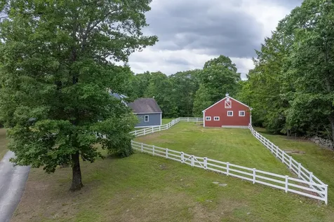 28 Mathews Road Henniker NH 03242