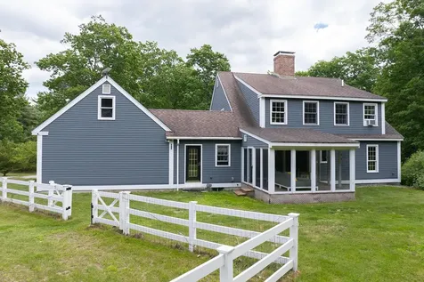 28 Mathews Road Henniker NH 03242