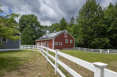 28 Mathews Road Henniker NH 03242