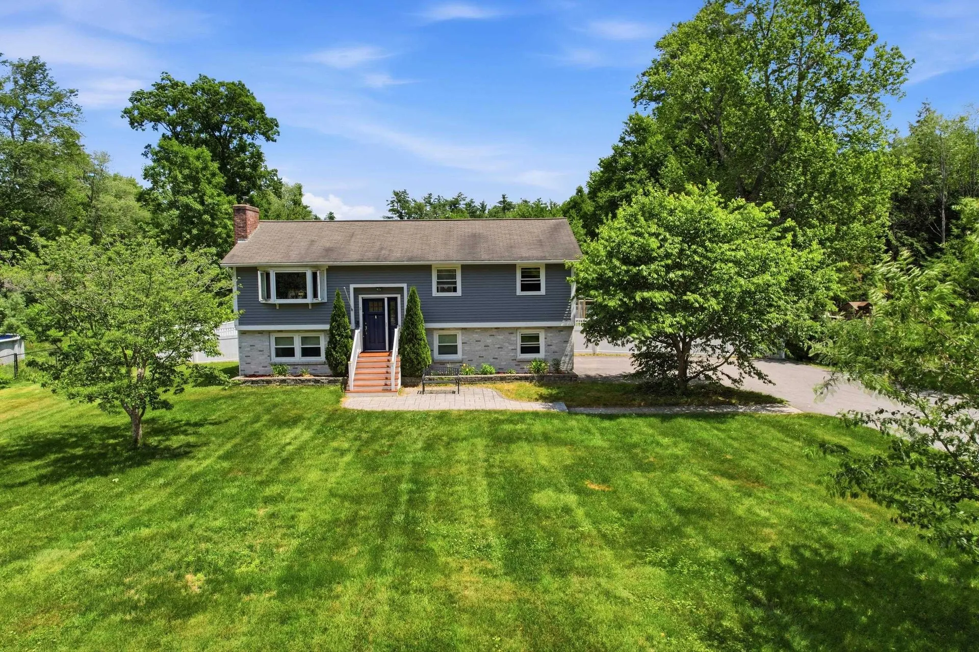 5 Berkley Street Merrimack NH 03054