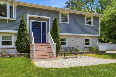 5 Berkley Street Merrimack NH 03054
