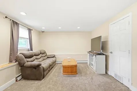 5 Berkley Street Merrimack NH 03054