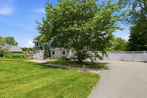 5 Berkley Street Merrimack NH 03054