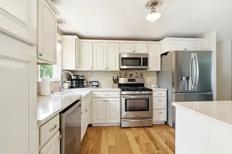 5 Berkley Street Merrimack NH 03054