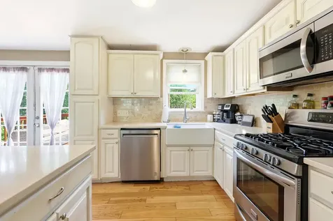 5 Berkley Street Merrimack NH 03054
