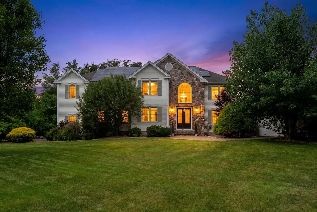 271 Merritt Nyberg Lane Manchester NH 03104