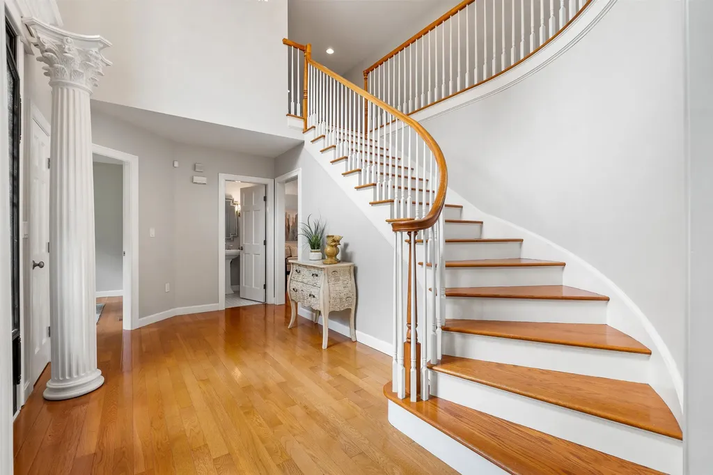 271 Merritt Nyberg Lane Manchester NH 03104