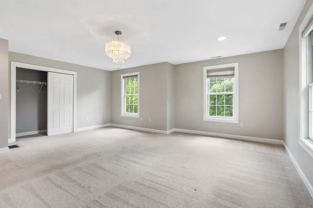 271 Merritt Nyberg Lane Manchester NH 03104