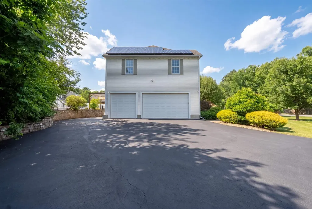 271 Merritt Nyberg Lane Manchester NH 03104