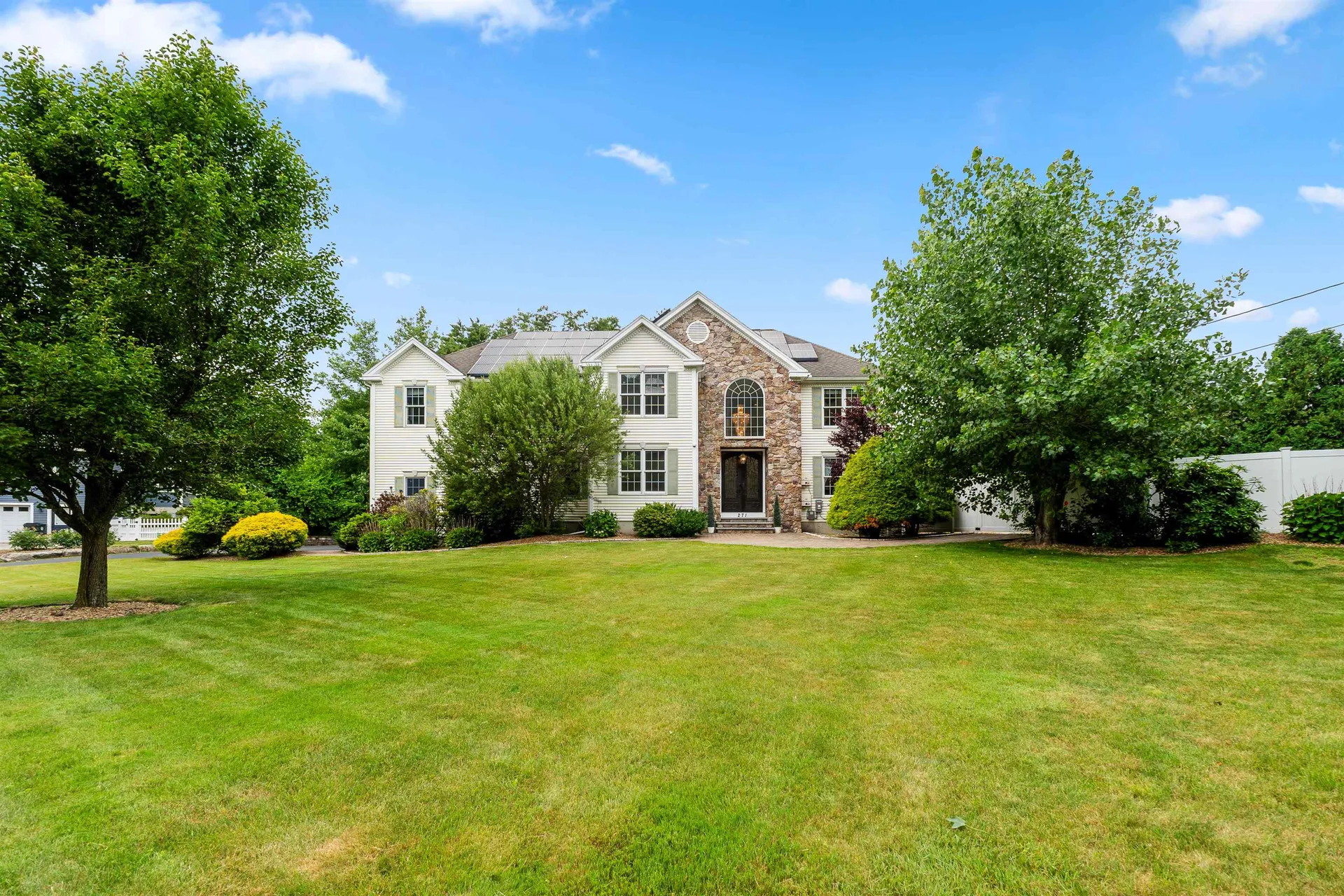 271 Merritt Nyberg Lane Manchester NH 03104