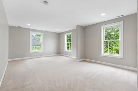 271 Merritt Nyberg Lane Manchester NH 03104