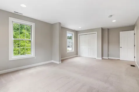 271 Merritt Nyberg Lane Manchester NH 03104