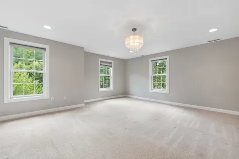 271 Merritt Nyberg Lane Manchester NH 03104