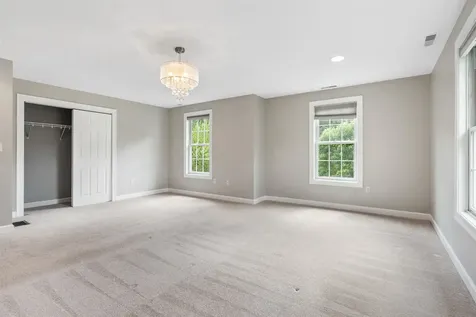 271 Merritt Nyberg Lane Manchester NH 03104