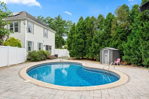 271 Merritt Nyberg Lane Manchester NH 03104