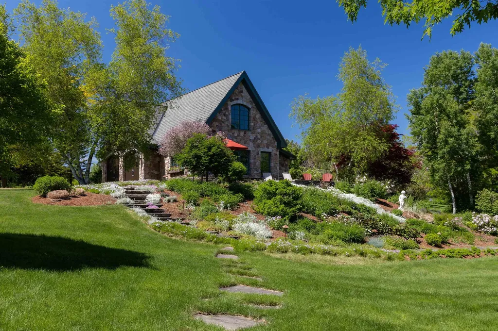 29 Sweeney Farm Road South Hero VT 05486