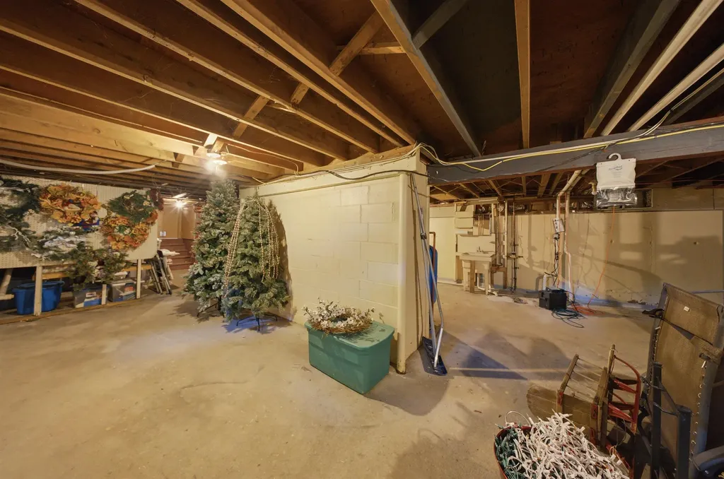 494 Laurel Street Manchester NH 03103