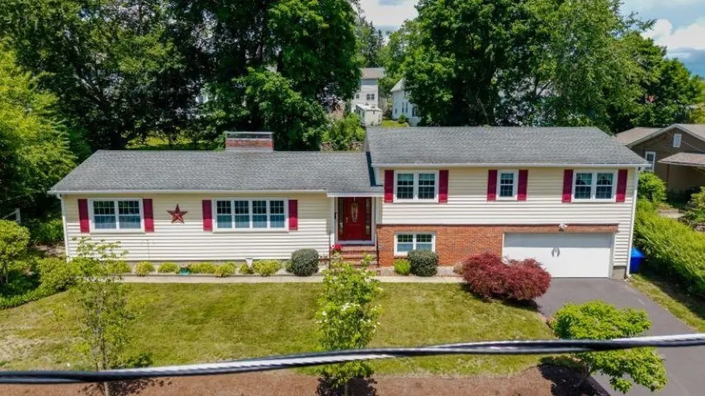494 Laurel Street Manchester NH 03103