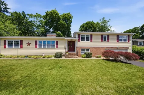 494 Laurel Street Manchester NH 03103