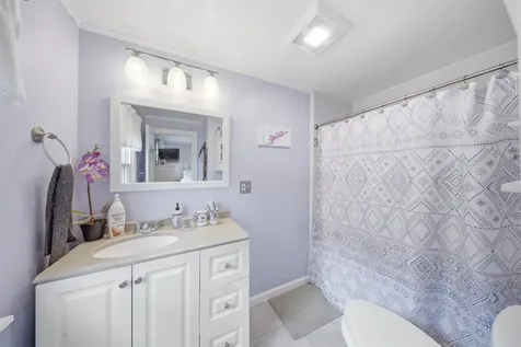 494 Laurel Street Manchester NH 03103