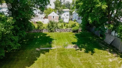 494 Laurel Street Manchester NH 03103