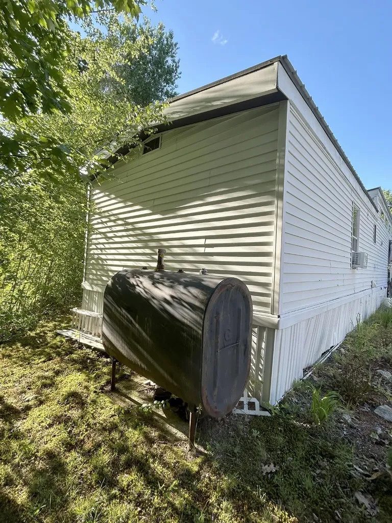 320 Old Lake Shore Road Gilford NH 03249