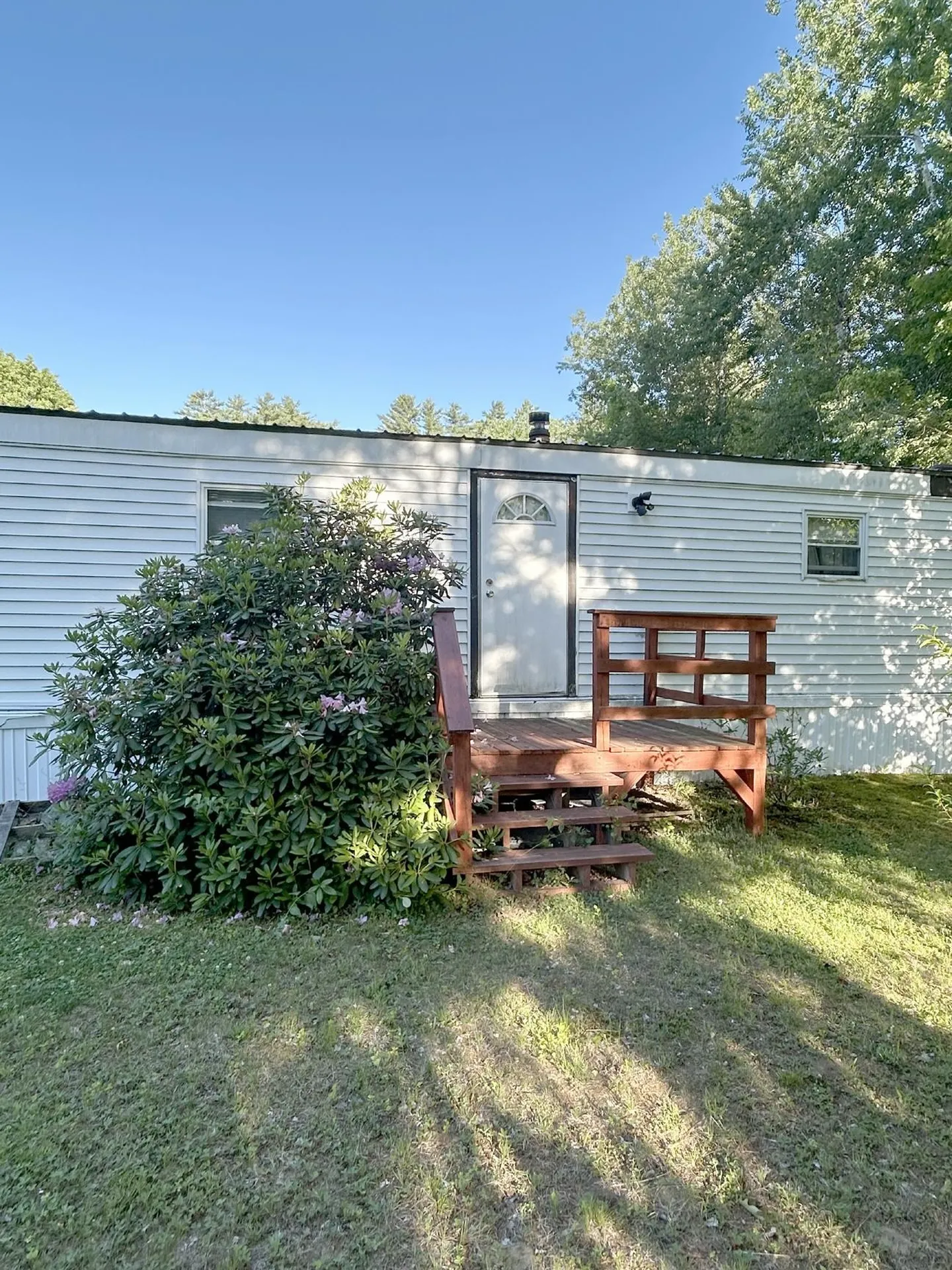 320 Old Lake Shore Road Gilford NH 03249