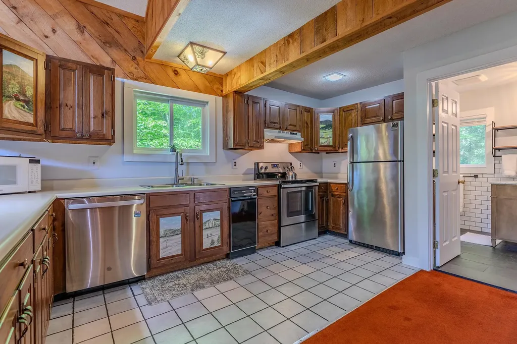 202 Twin Brook Circle Londonderry VT 05155