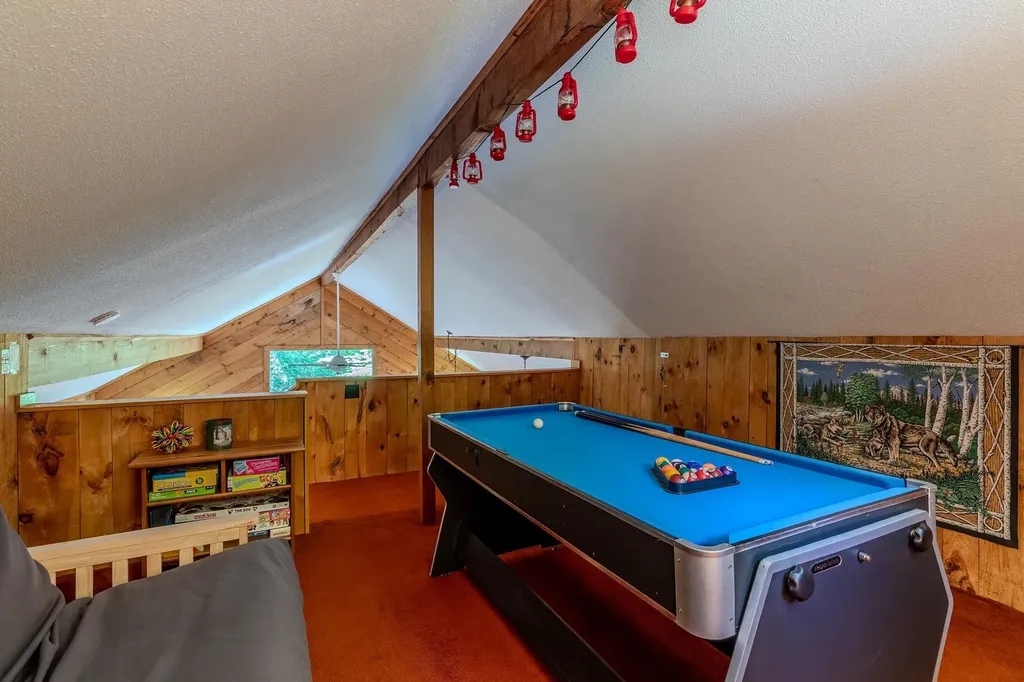 202 Twin Brook Circle Londonderry VT 05155
