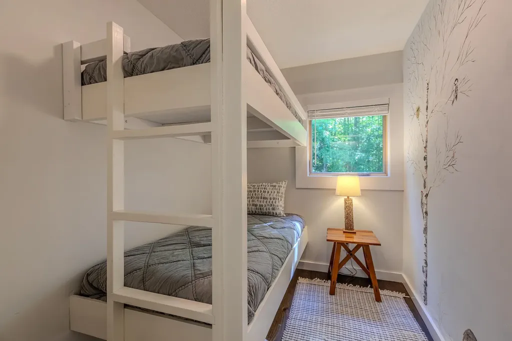202 Twin Brook Circle Londonderry VT 05155