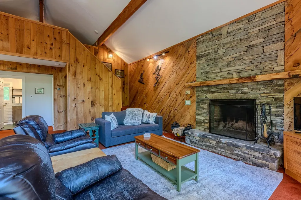 202 Twin Brook Circle Londonderry VT 05155