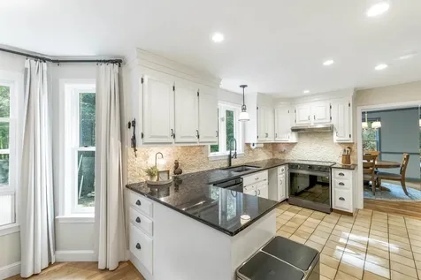 9 Meadowview Drive Plaistow NH 03865