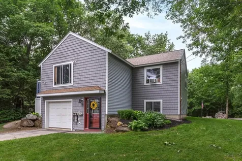 40 Boulder Drive Danville NH 03819