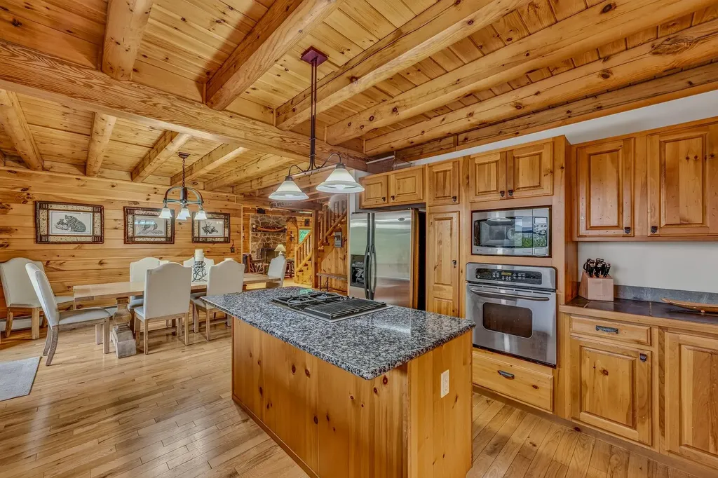 185 North Peak Drive Easton NH 03580