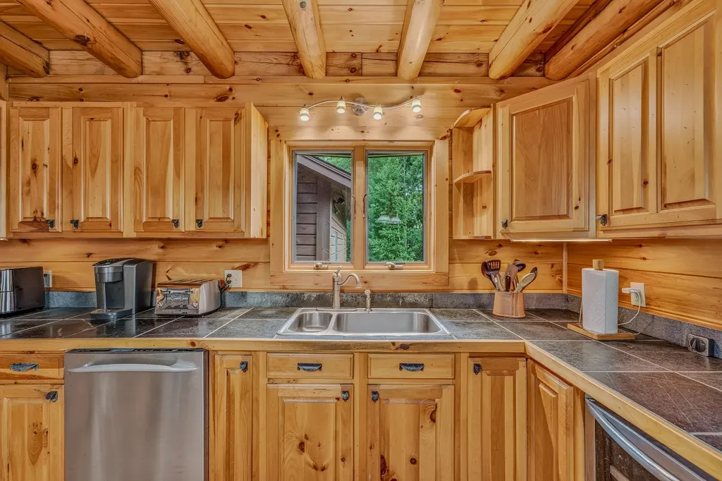 185 North Peak Drive Easton NH 03580