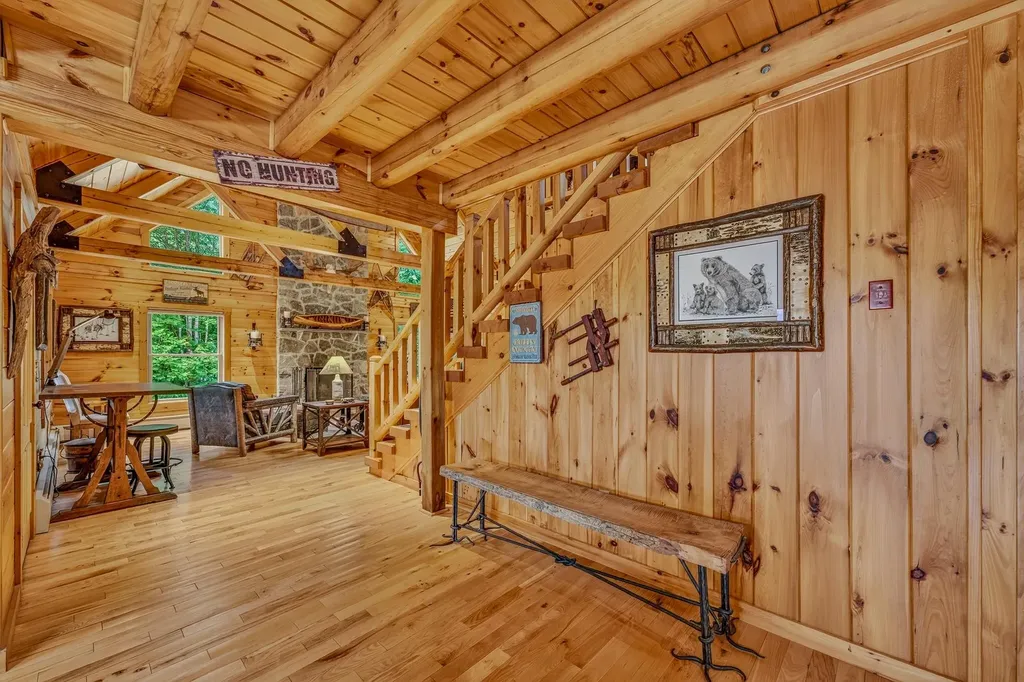 185 North Peak Drive Easton NH 03580