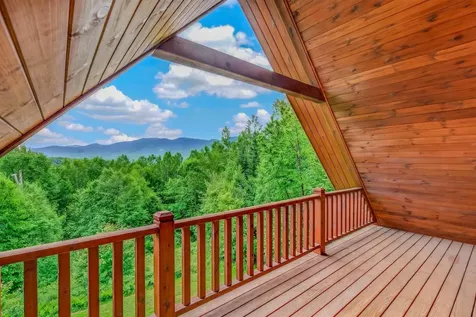185 North Peak Drive Easton NH 03580