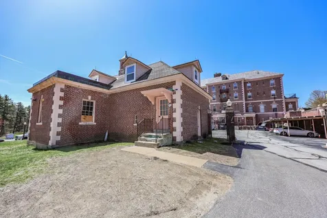 227 Pleasant Street Concord NH 03301
