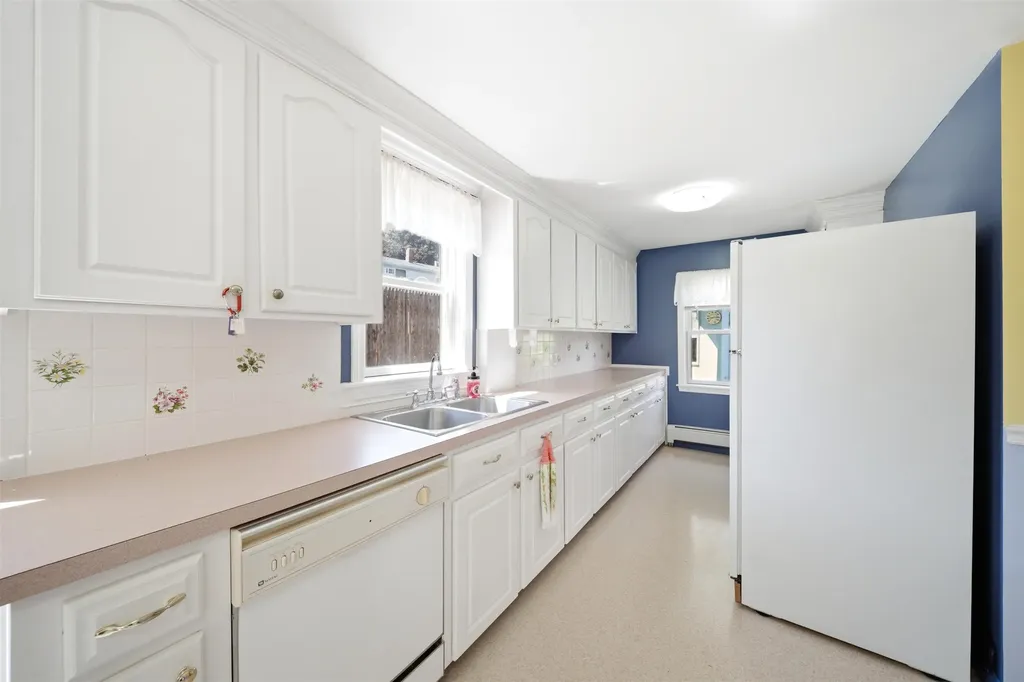 293 Boynton Street Manchester NH 03102