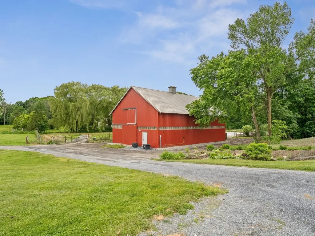 1233 Satterly Road Ferrisburgh VT 05456