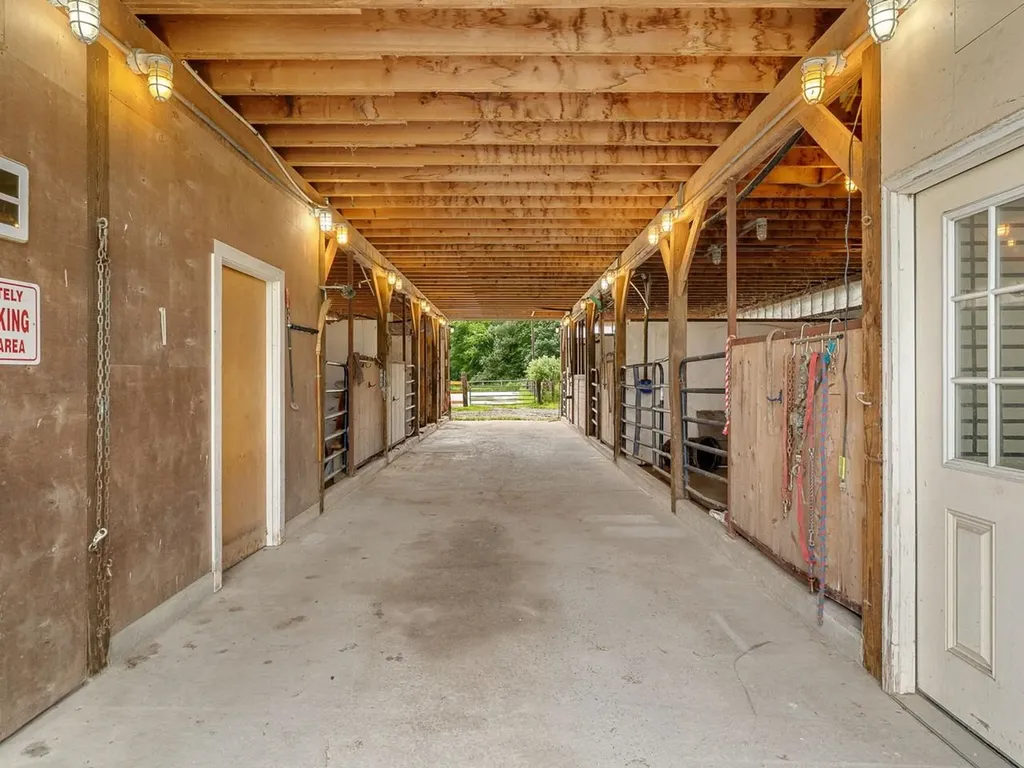 1233 Satterly Road Ferrisburgh VT 05456