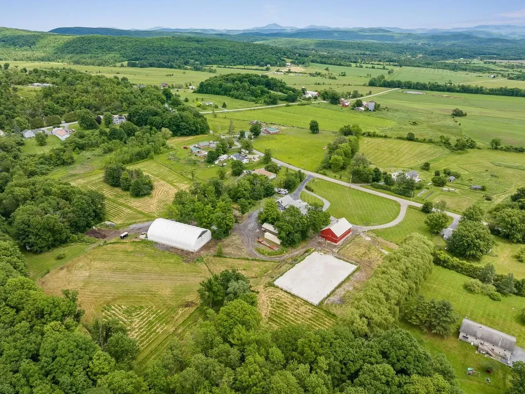 1233 Satterly Road Ferrisburgh VT 05456