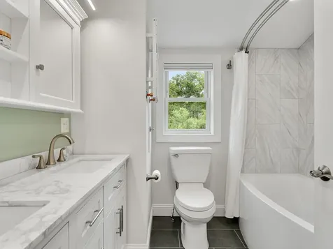 1233 Satterly Road Ferrisburgh VT 05456