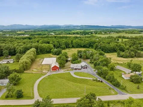 1233 Satterly Road Ferrisburgh VT 05456