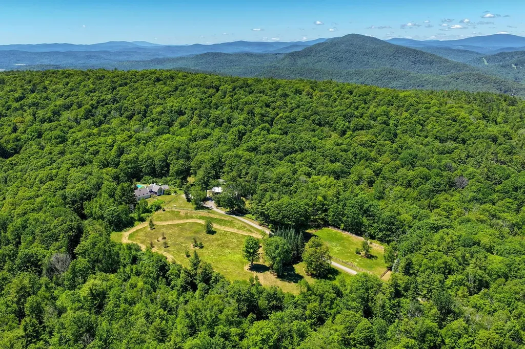 328 Gravelin Road Weathersfield VT 05151